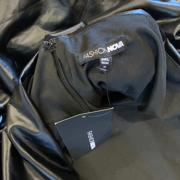 Don't Cross Me Faux Leather Mini Skirt - Black - Picture 11 of 12